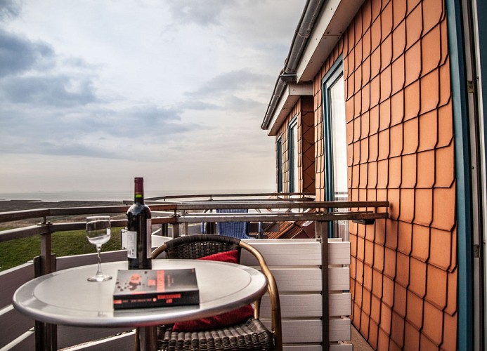 Dünenglück, Ferienwohnung 33 mit Teil-Meerblick